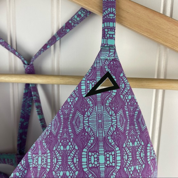 Under Armour Hydro Faris Purple Aqua Bikini Top Size Small - Picture 6 of 11